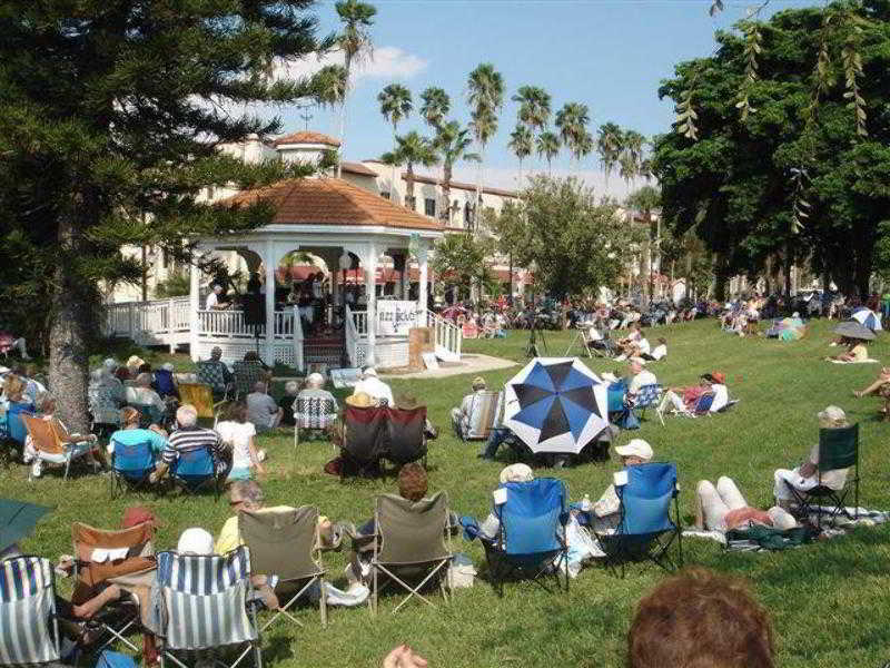 ホテル ベスト ウェスタン プラス アンバサダー スイーツ ベニス Venice Gardens 設備 写真